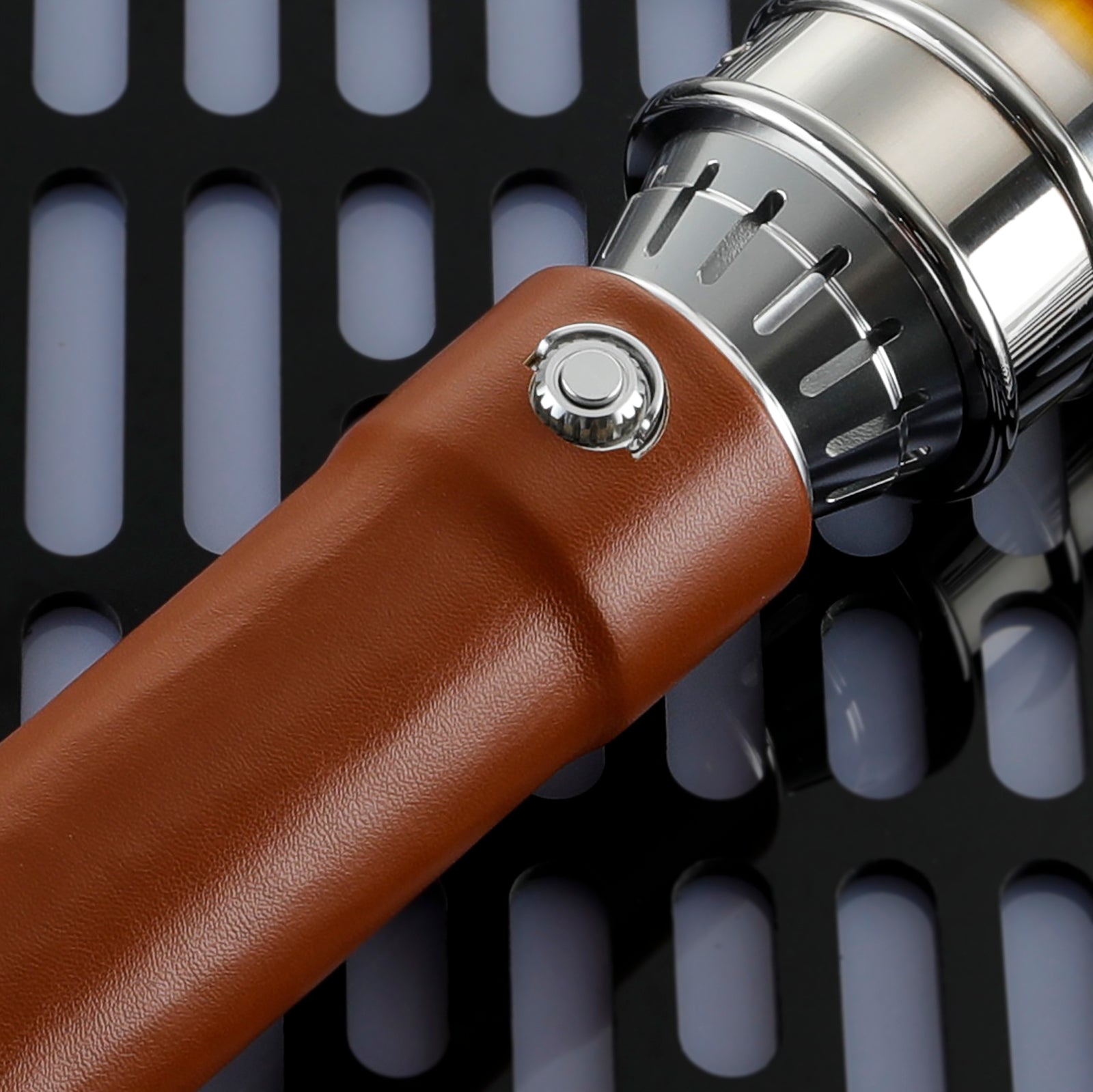 Jecki-Lon-elite-saber