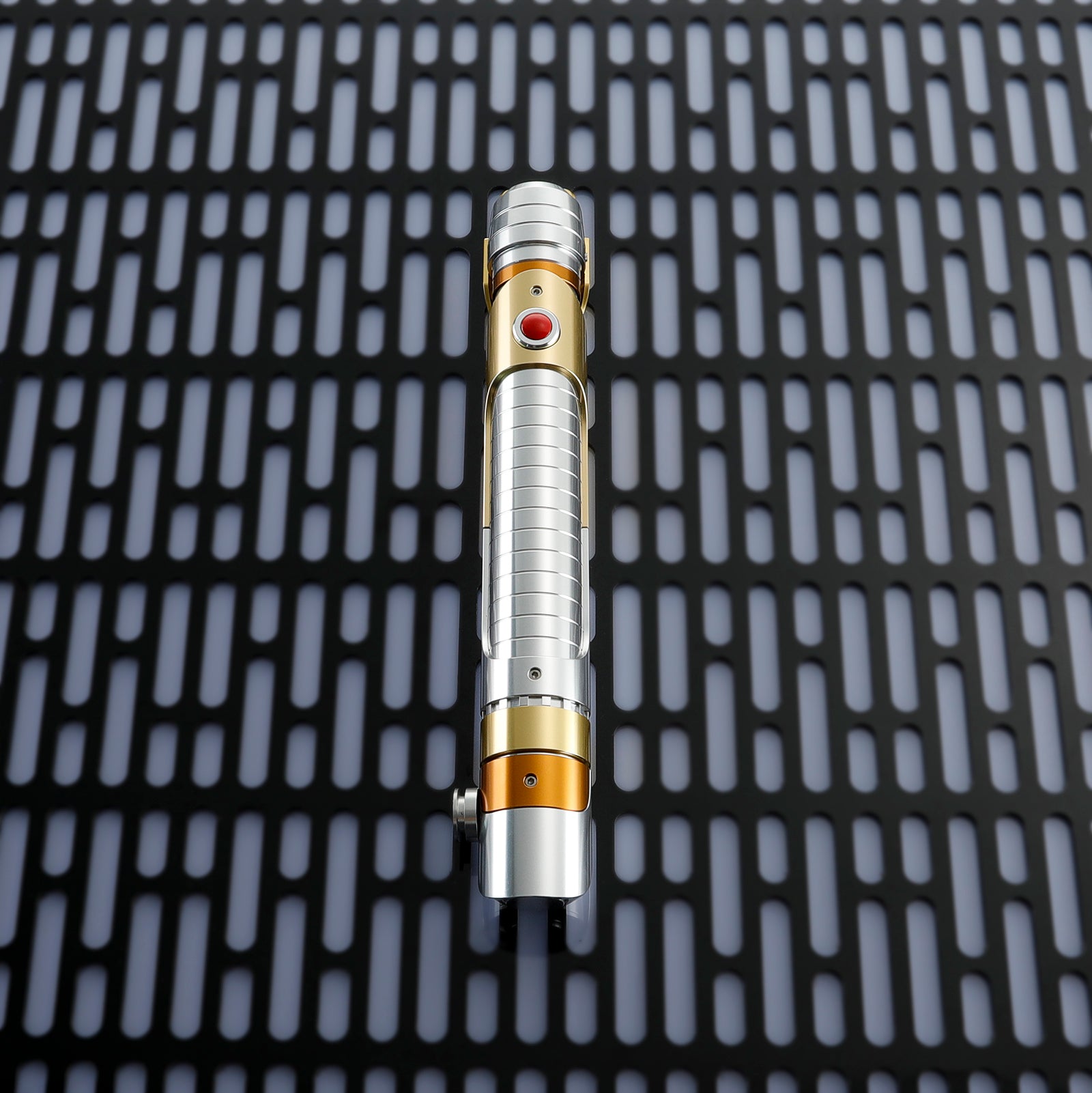 Ergonomic pommel design of the Skeleton Crew Force FX lightsaber