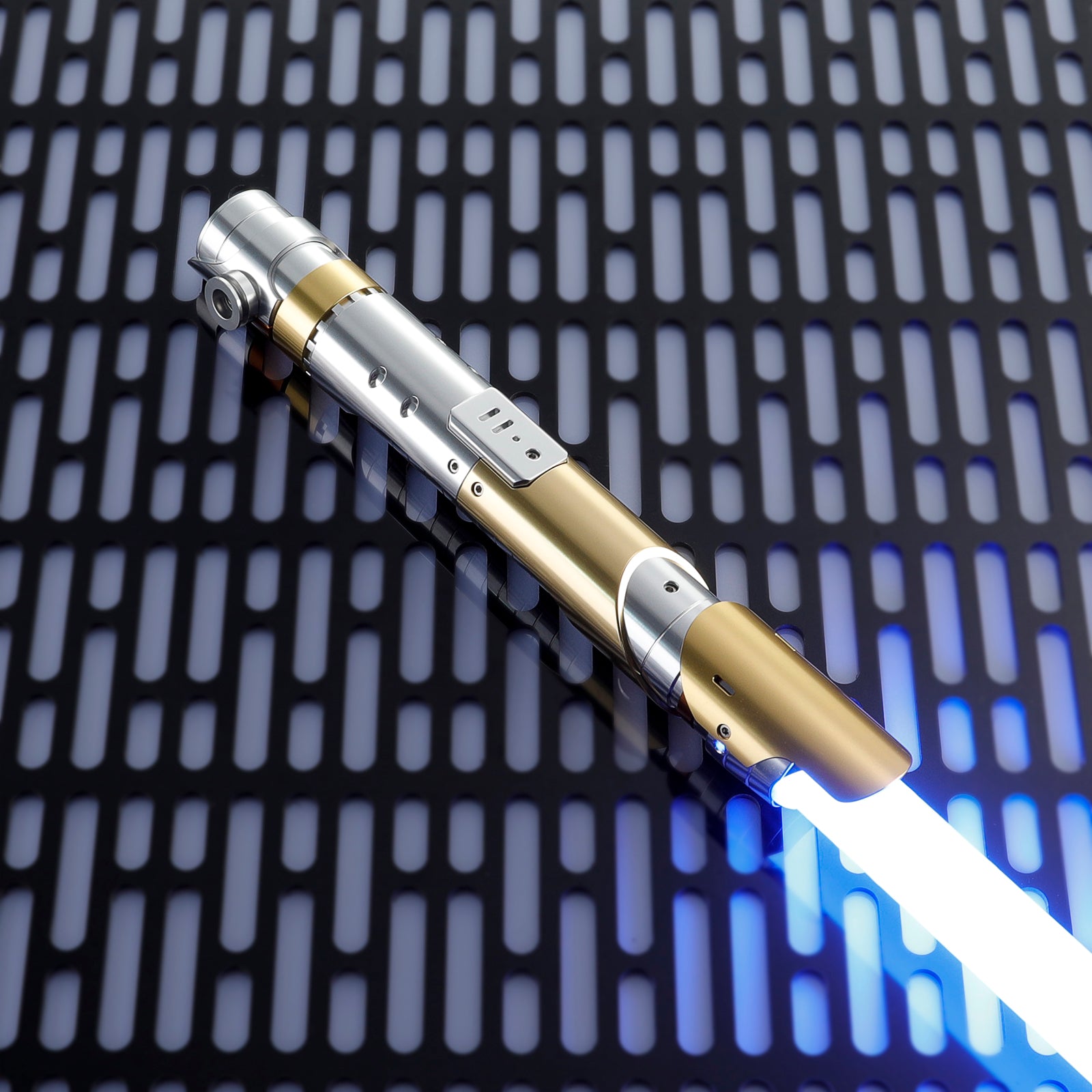 LIGHTSABER® Skeleton Crew Saber Force FX Heavy Dueling