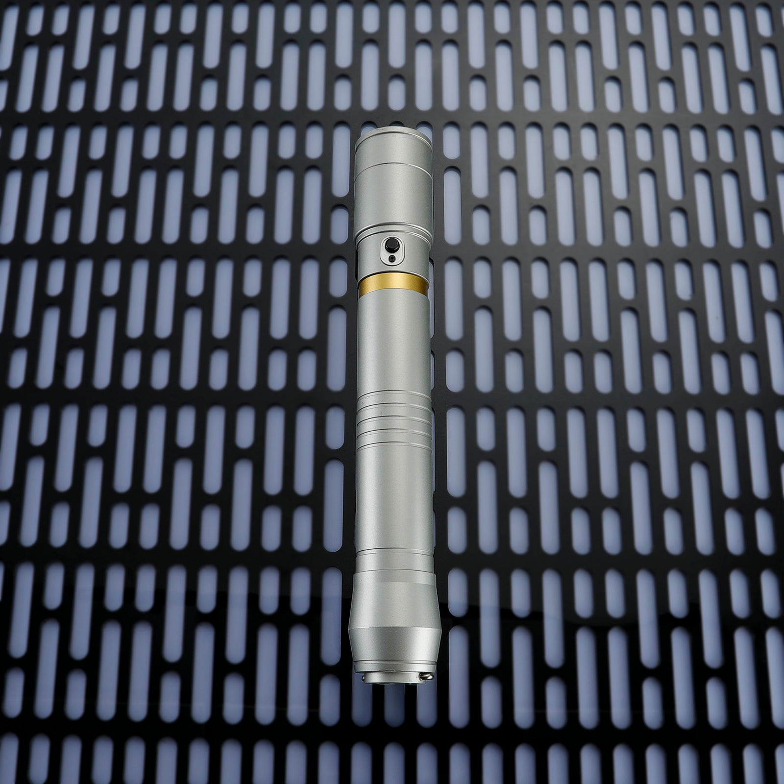 LIGHTSABER® Vernestra Rwoh Saber Duel-Ready Design