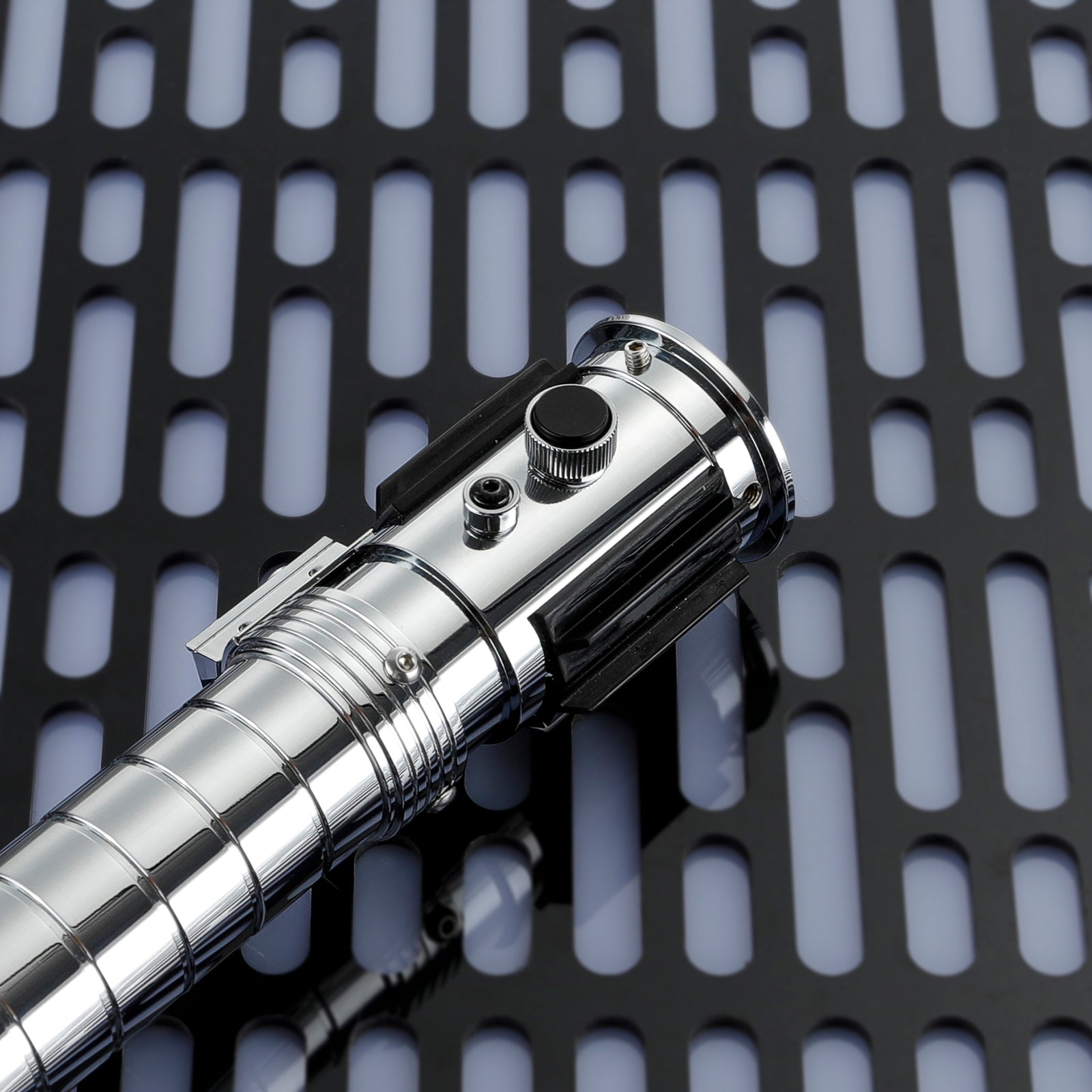 Detailed Profile of Mara Jade Skywalker Lightsaber - Screen-Accurate Legacy Design