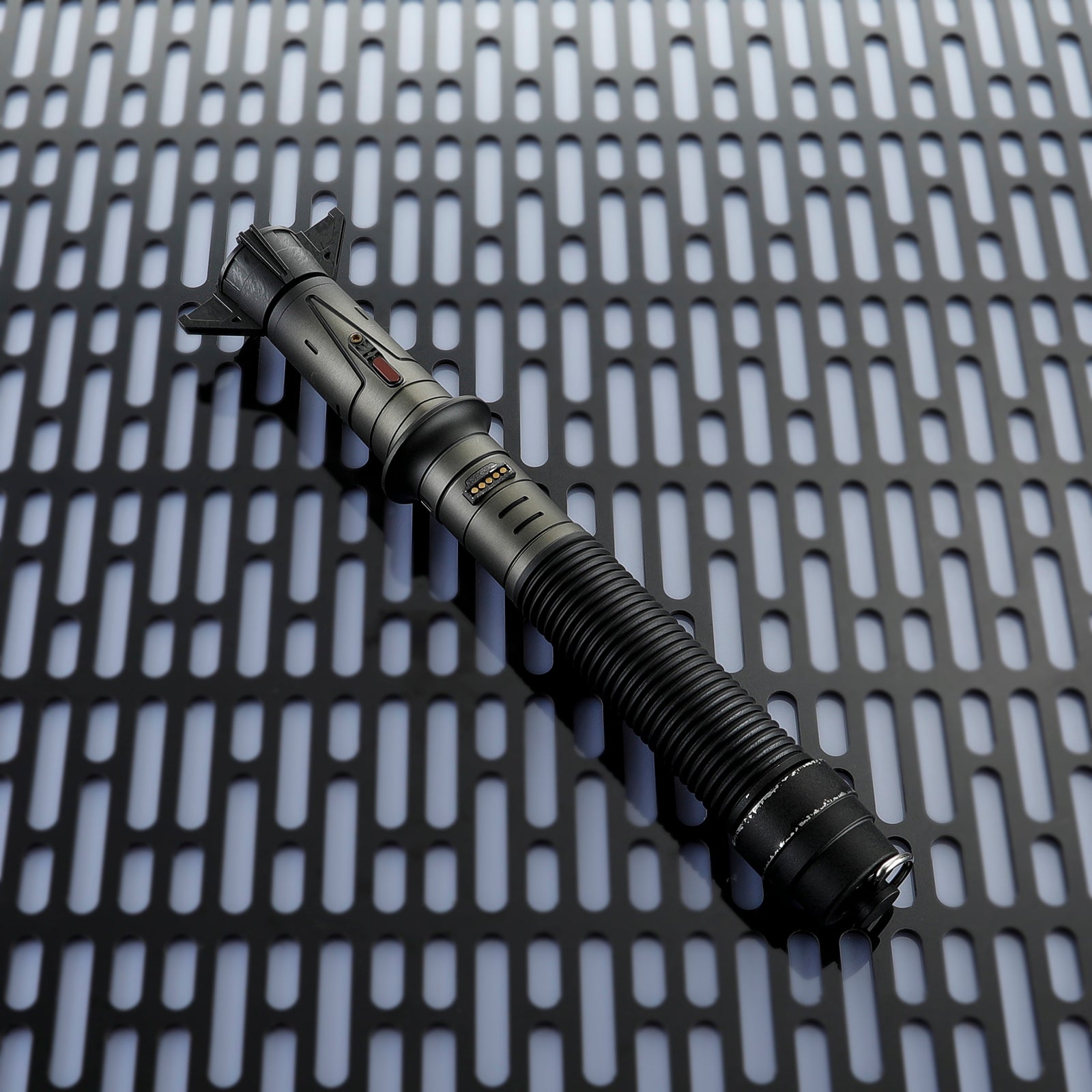 LIGHTSABER® Baylan Skoll Saber Weathered Hilt Heavy Dueling