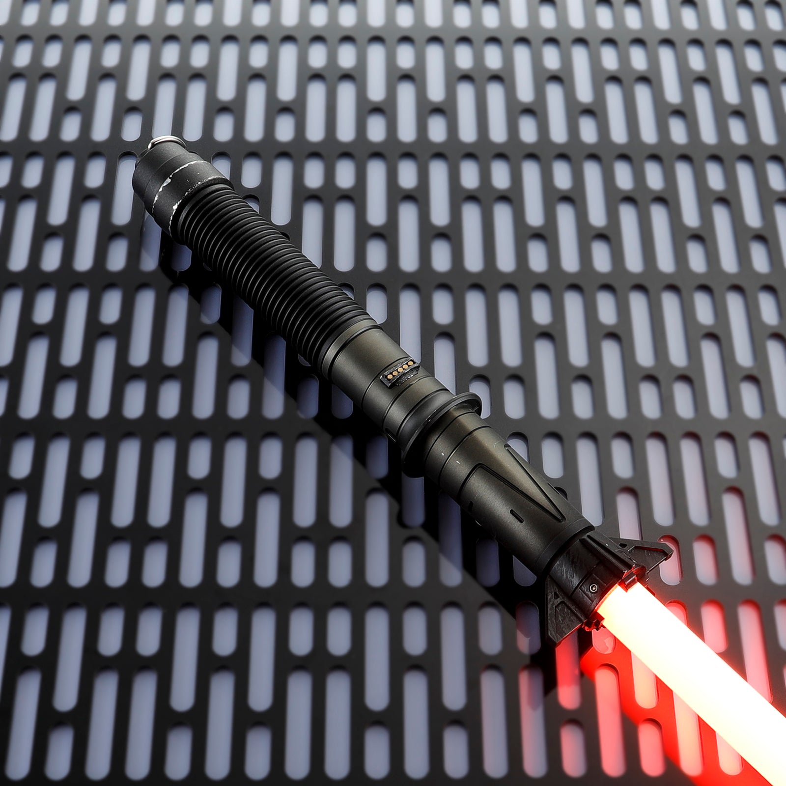 LIGHTSABER® Baylan Skoll Saber Weathered Hilt Heavy Dueling