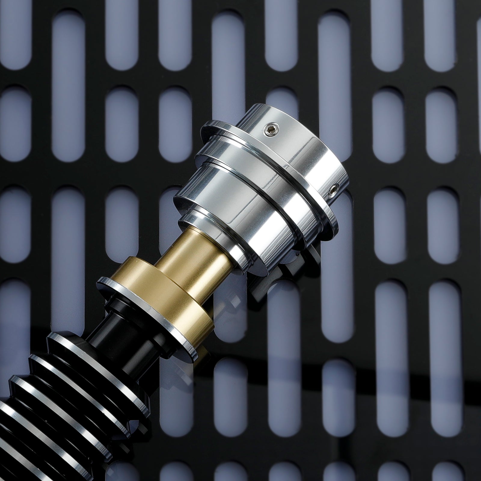 hilt interface grooves