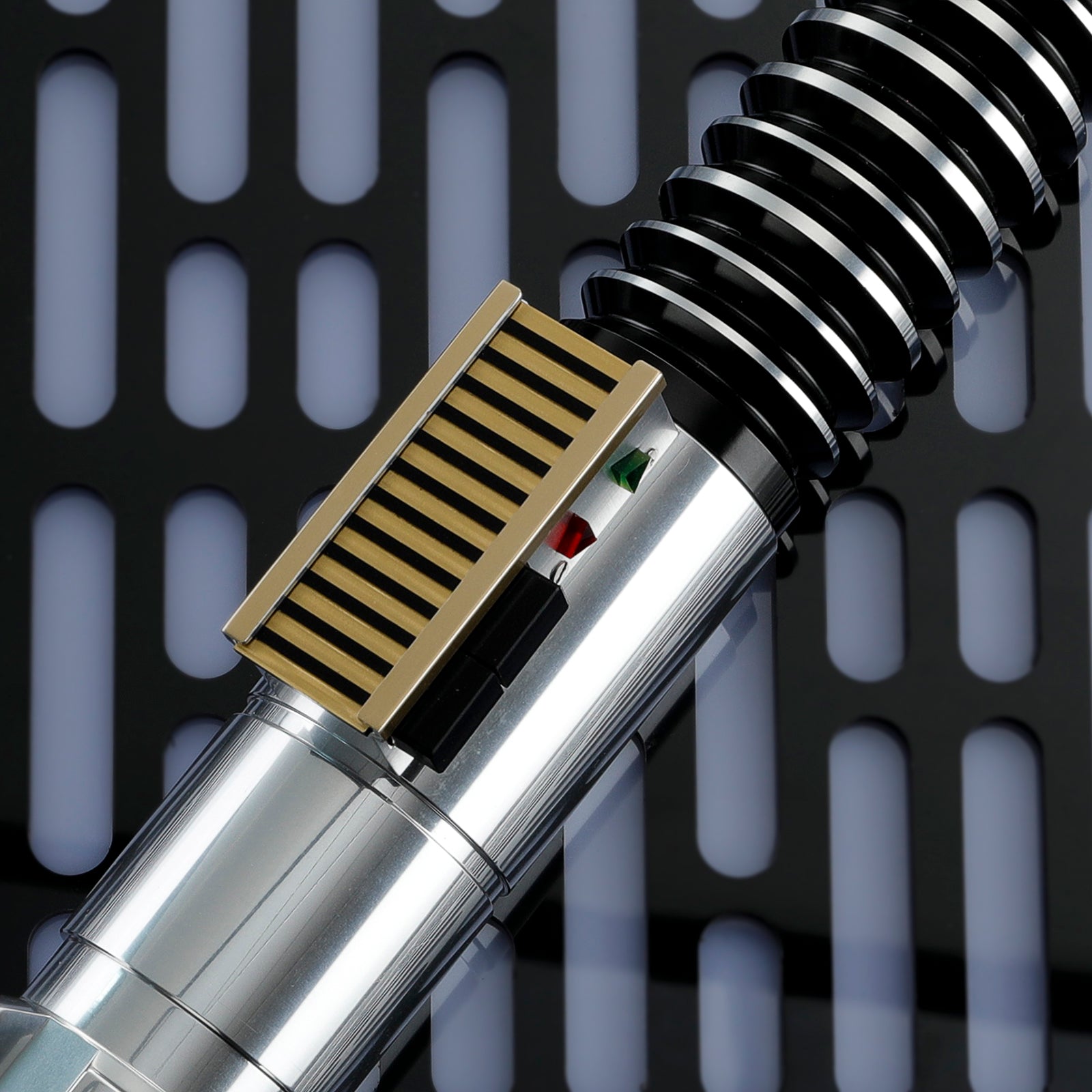 Luke Saber kyber phasic alignment grooves matching Yavin IV temple schematics