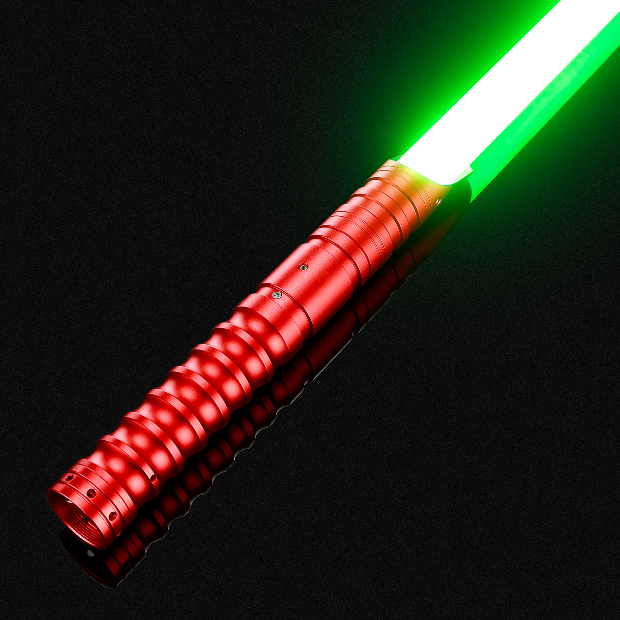 Red metal hilt heavy dueling lightsaber with green blade